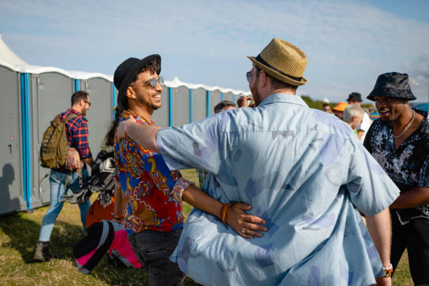 Best Portable restroom trailer rental  in Hlside, IL